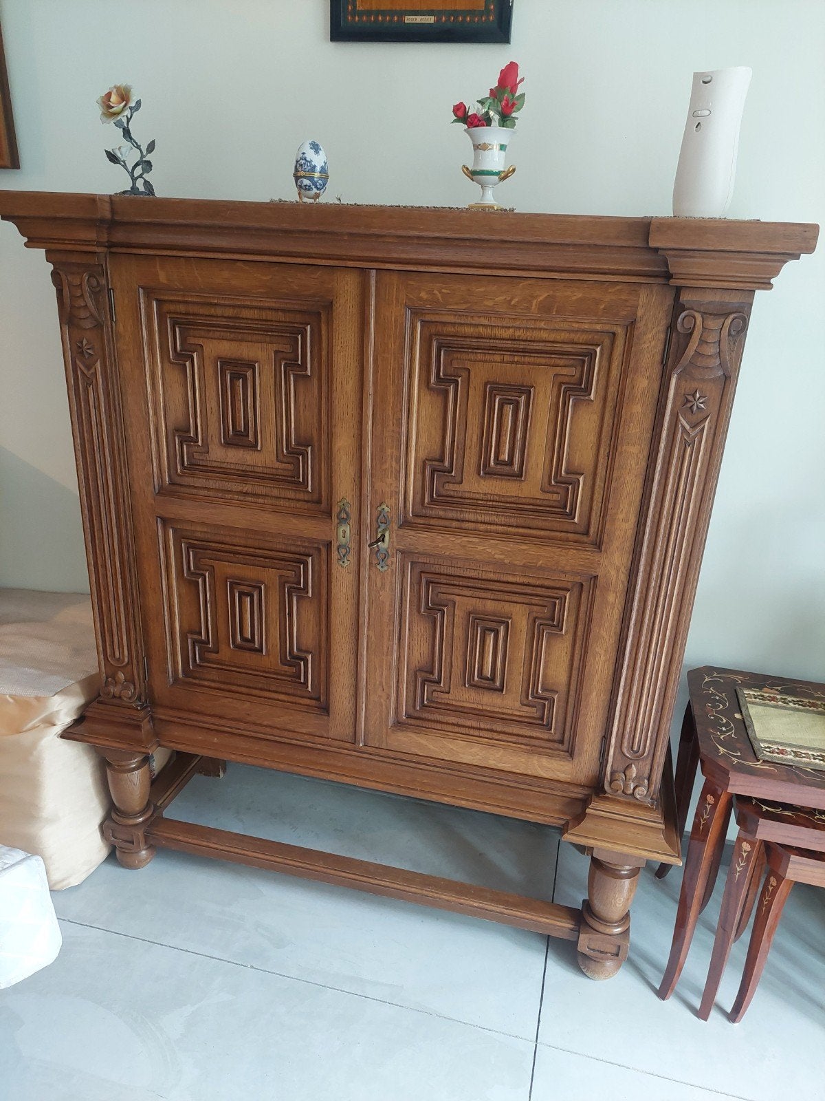 Eikenhouten antieken opbergkast, Antiek en Kunst, Ophalen