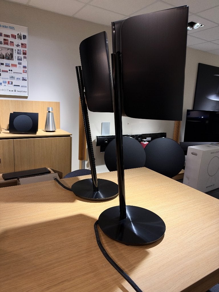 Bang & Olufsen Beolab 17 Black met vloer stands WISA - B&O, TV, Hi-fi & Vidéo, Compatible son surround/home cinéma, Info@bang-olufsen.dk