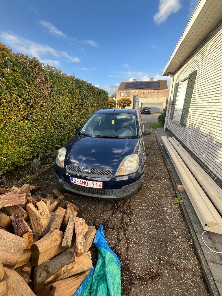Ford Fiesta blauw, benzine, Auto's, Voorwielaandrijving, Stof, 4 cilinders, Blauw