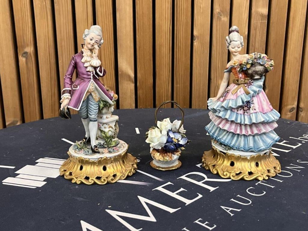prachtig paar Capodimonte Viertasca porseleinen figuren, Antiek en Kunst, Ophalen