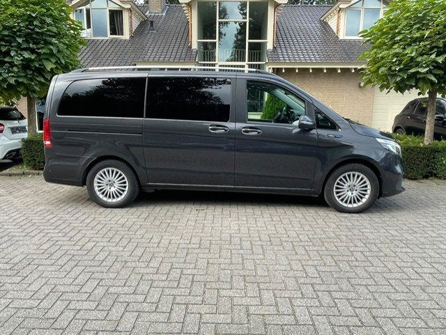 Mercedes-Benz EQV 300 LANG NAVI LED CAMERA 5 SITZ, Auto's, Automaat, Gebruikt, Overige modellen, Parkeersensor