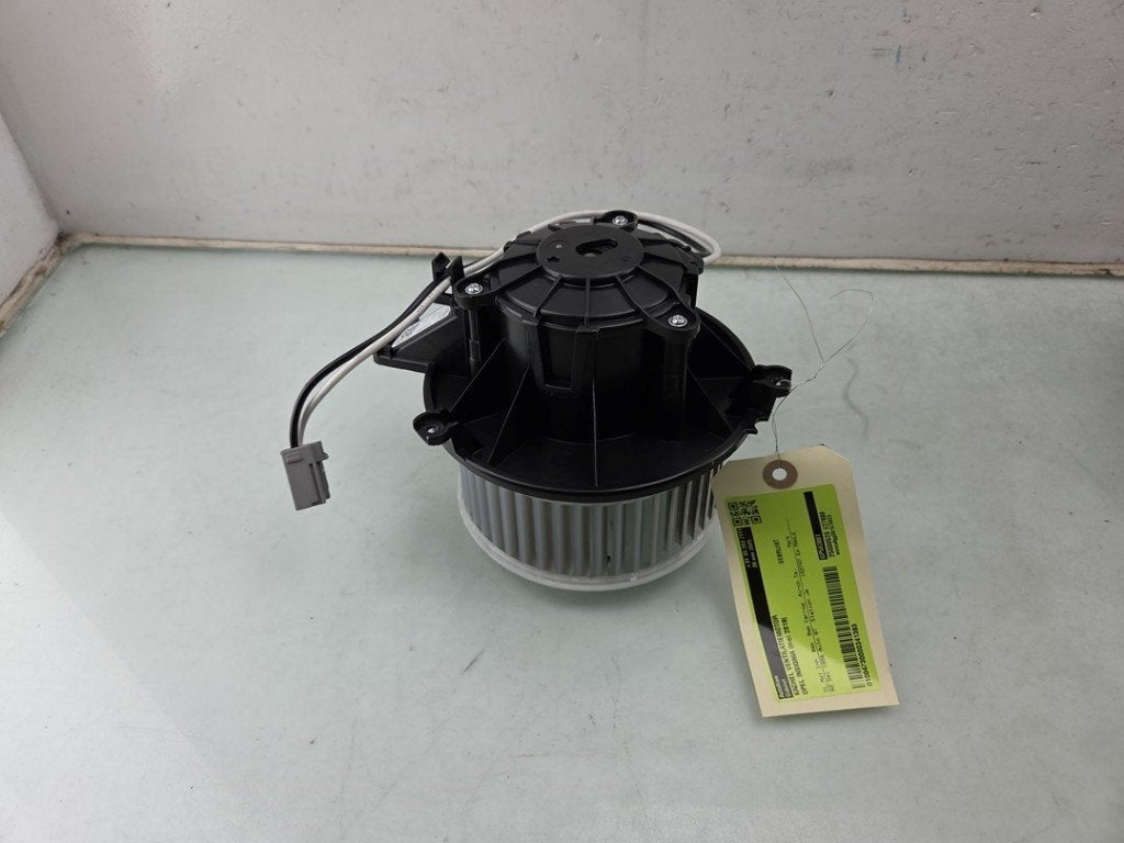 VENTILATEUR RADIATEUR MOTEUR Opel Insignia Sports Tourer, Dhr. J. Ham, Administratie@autoham.nl, Opel, Utilisé