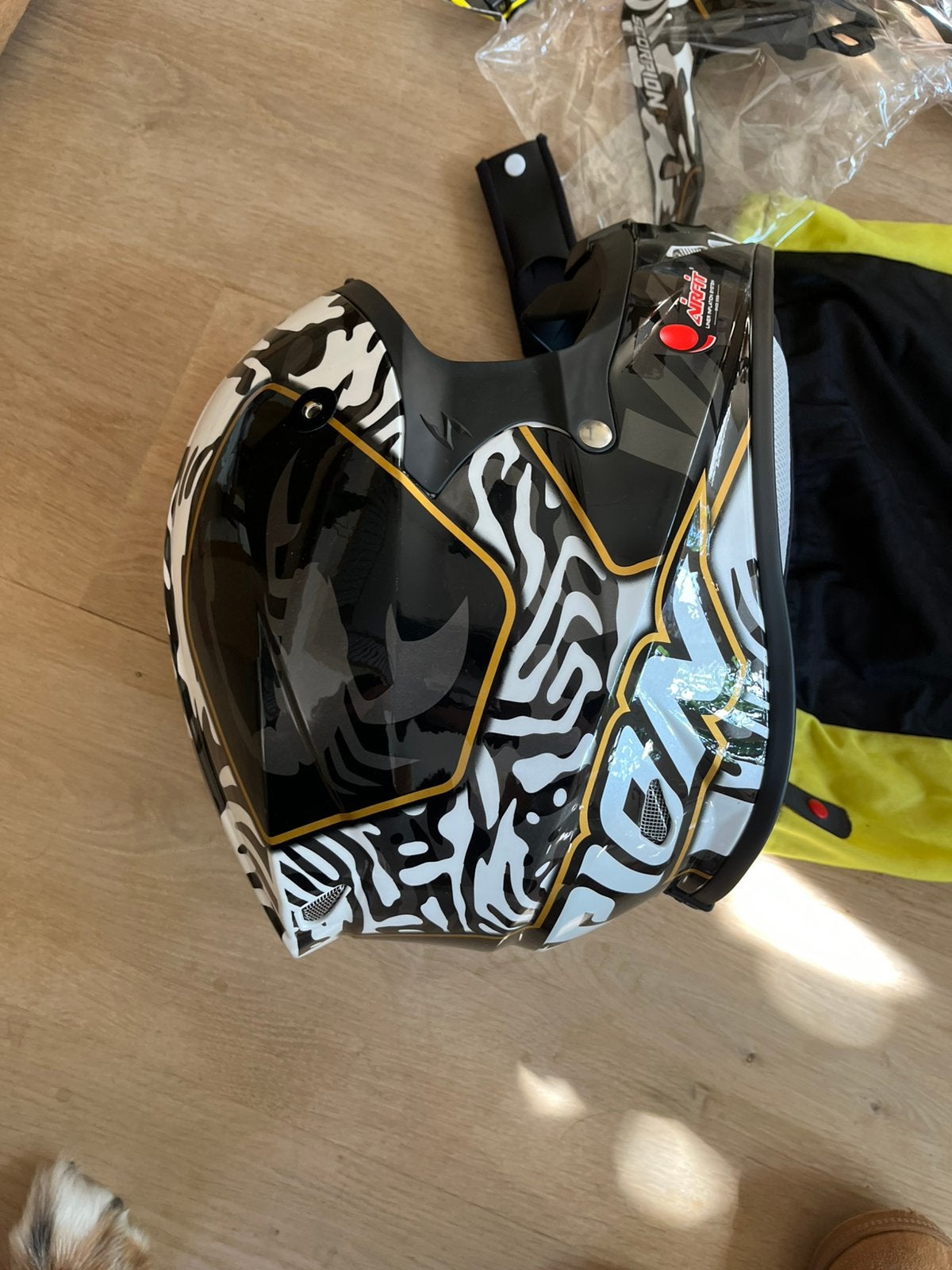 Nieuwe cross helm scorpion exo large, Motos, Autres marques, Enlèvement ou Envoi, Autres types, Neuf, avec ticket