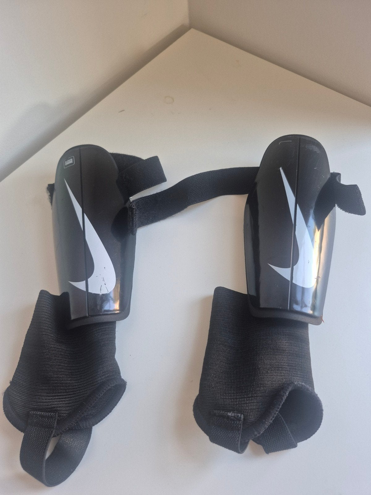 Nike scheenbeschermers voetbal kinderen 130–140 cm, Sport en Fitness, Ophalen of Verzenden