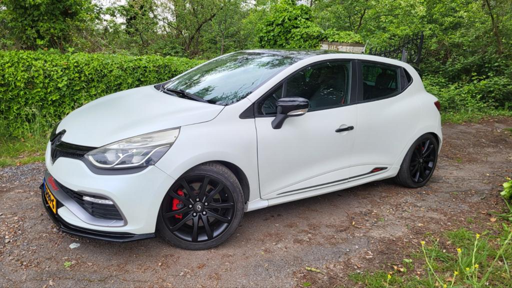 Renault Clio 4 RS Trophy EDC – Phase 2 | 220 PK, 2016, Autos, Renault, Particulier, Clio, ABS, Caméra de recul, Airbags, Air conditionné