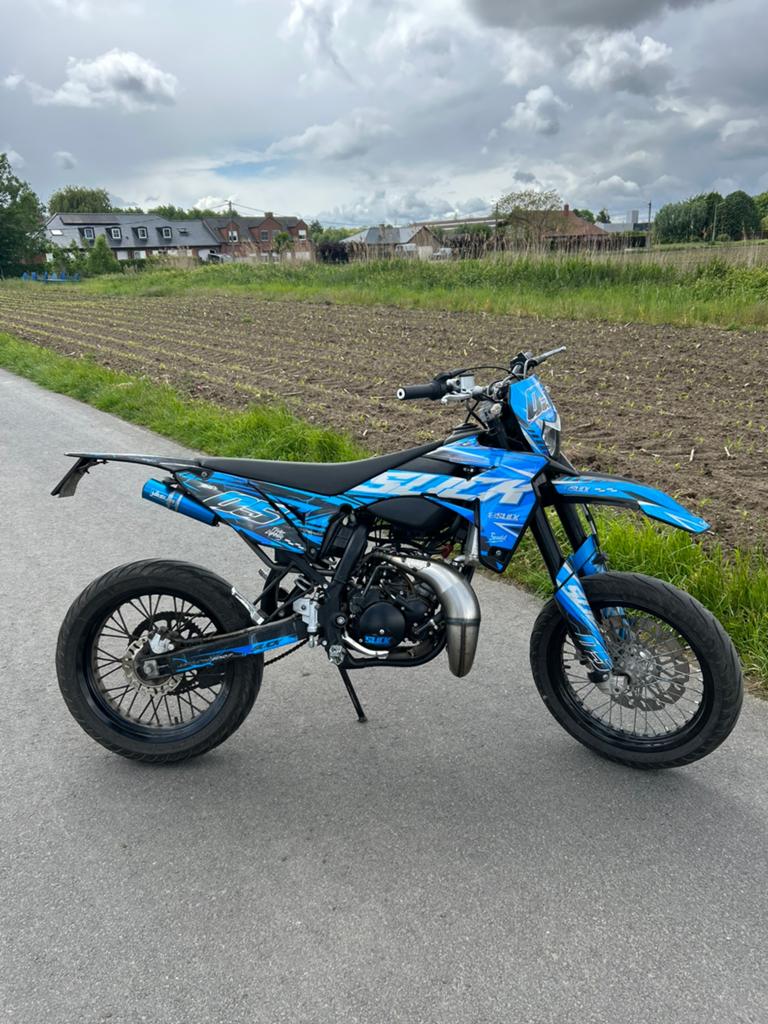 Sherco sm rs 50cc 2takt, Fietsen en Brommers, Brommers | Derbi, Ophalen, 6 versnellingen, Gebruikt, Klasse B (45 km/u)
