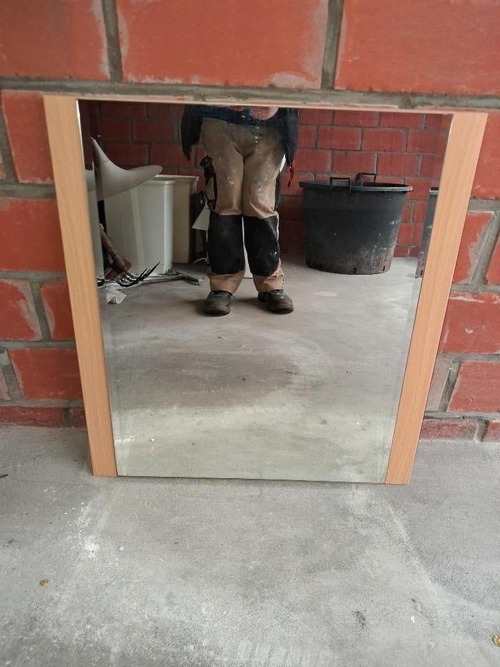 spiegel op volle houten frame, Huis en Inrichting, Ophalen, Zo goed als nieuw, Minder dan 100 cm, Rechthoekig