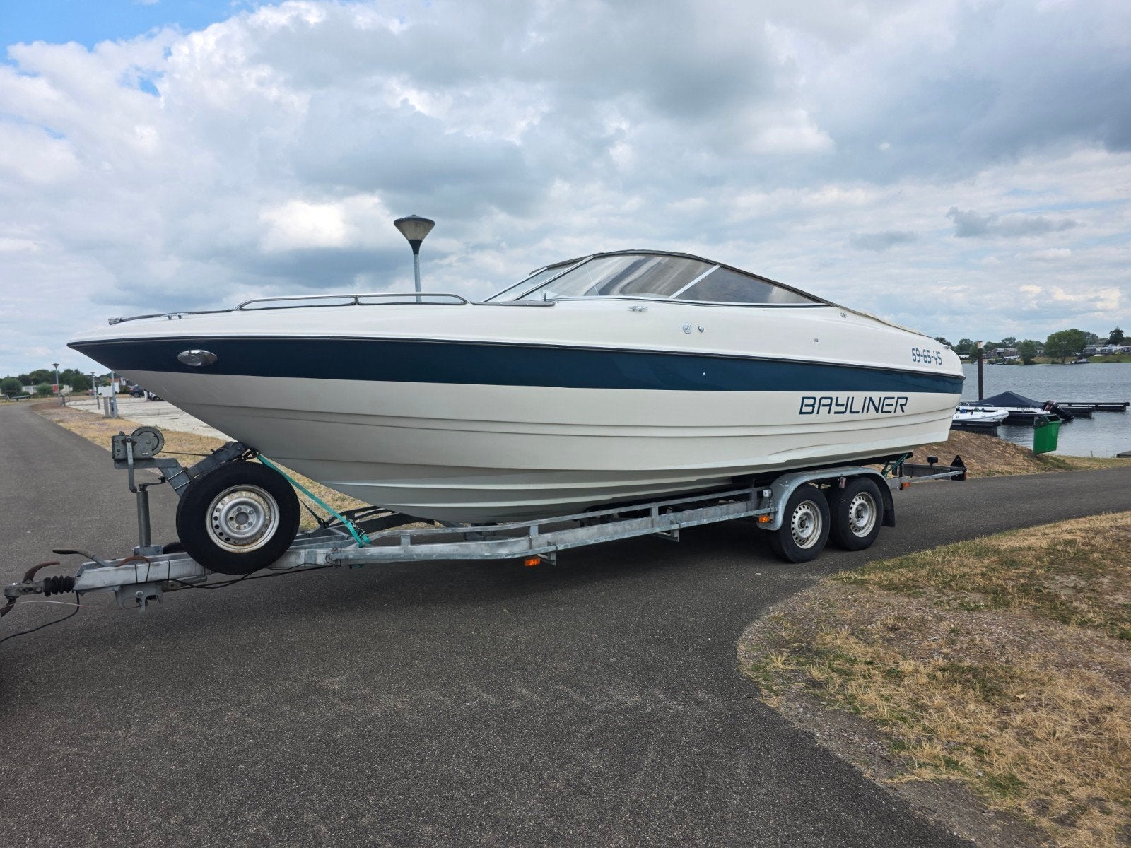 bayliner 2350 lx bowrider 2001 5.0 v8 met trailer, Watersport en Boten, Ophalen, Bayliner