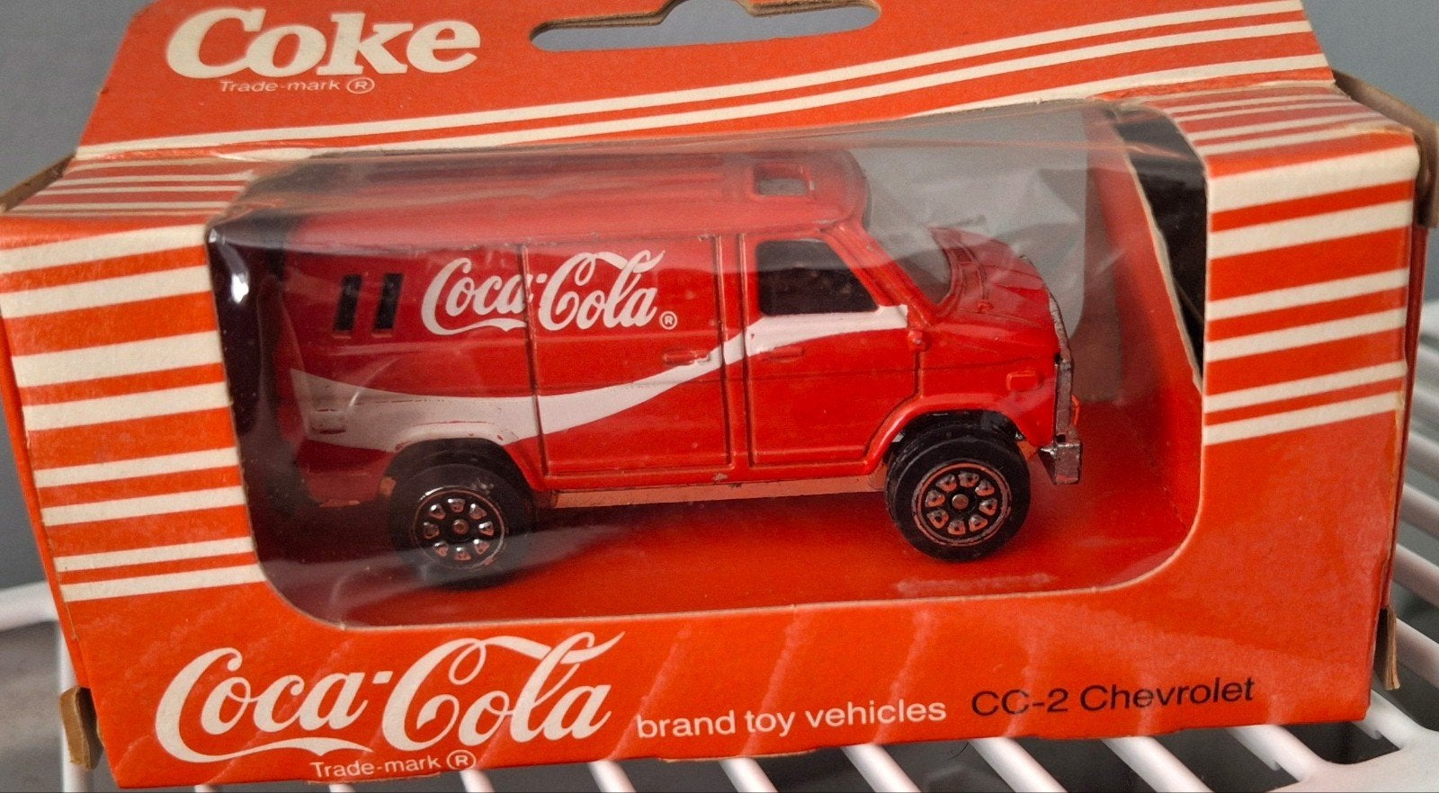 Voiture miniature ancienne Coca-Cola Hartoy 1:64 Chevrolet, Enlèvement ou Envoi, Neuf, Voiture