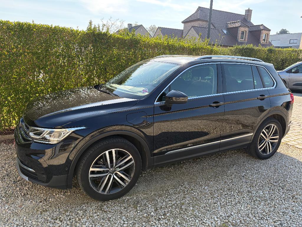 VW Tiguan eHybrid 1.4, Auto's, Stof, 4 cilinders, Zwart, 44 g/km