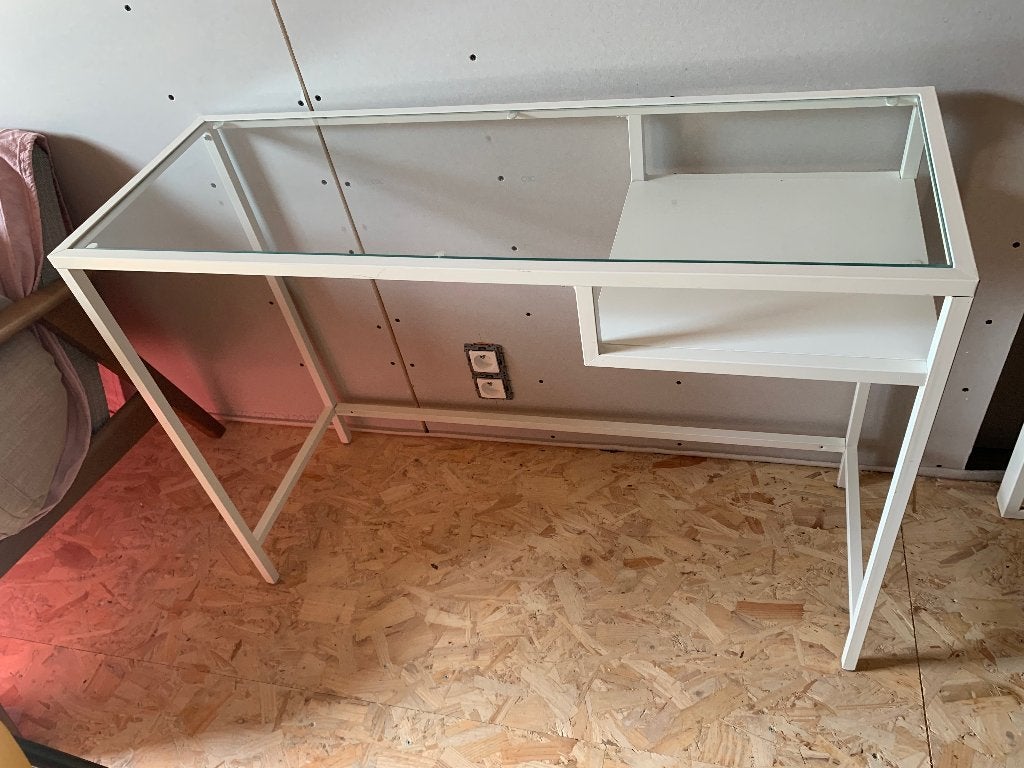 Ikea Vittsjö laptoptafel/bureau/sidetable, Ophalen, Opbergruimte, Zo goed als nieuw, IKEA