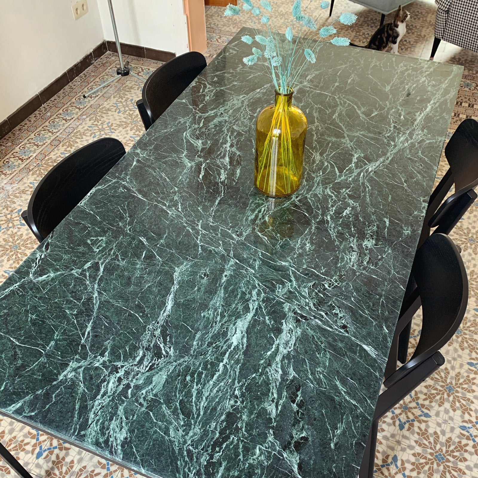 Table Furnified, Enlèvement, Comme neuf