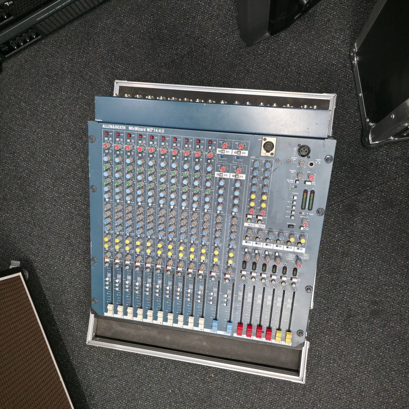 Console de mixage ALLEN & HEATH mixwizard WZ3 14:4:2, Enlèvement ou Envoi