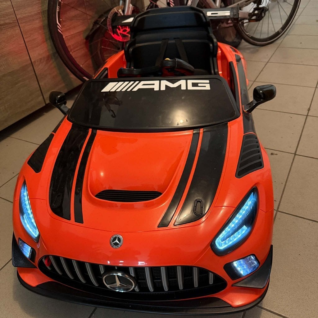Elektrische kinder auto, Zo goed als nieuw