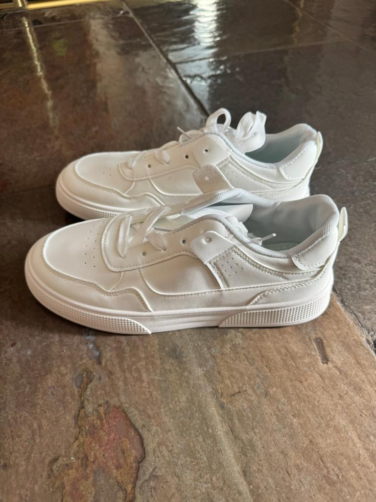 Nieuwe schoenen maat 43, Kleding | Dames, Ophalen of Verzenden, Zo goed als nieuw