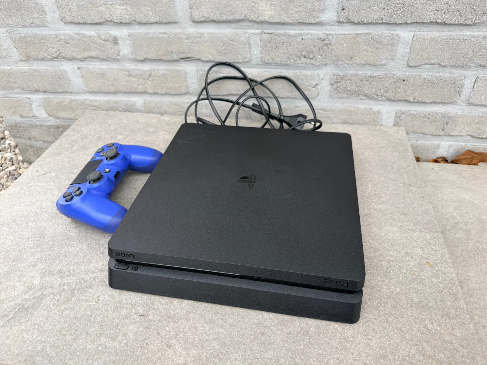 PS4 slim 500GB met controller en kabel, Games en Spelcomputers, Spelcomputers | Sony PlayStation 4, Ophalen, Zo goed als nieuw