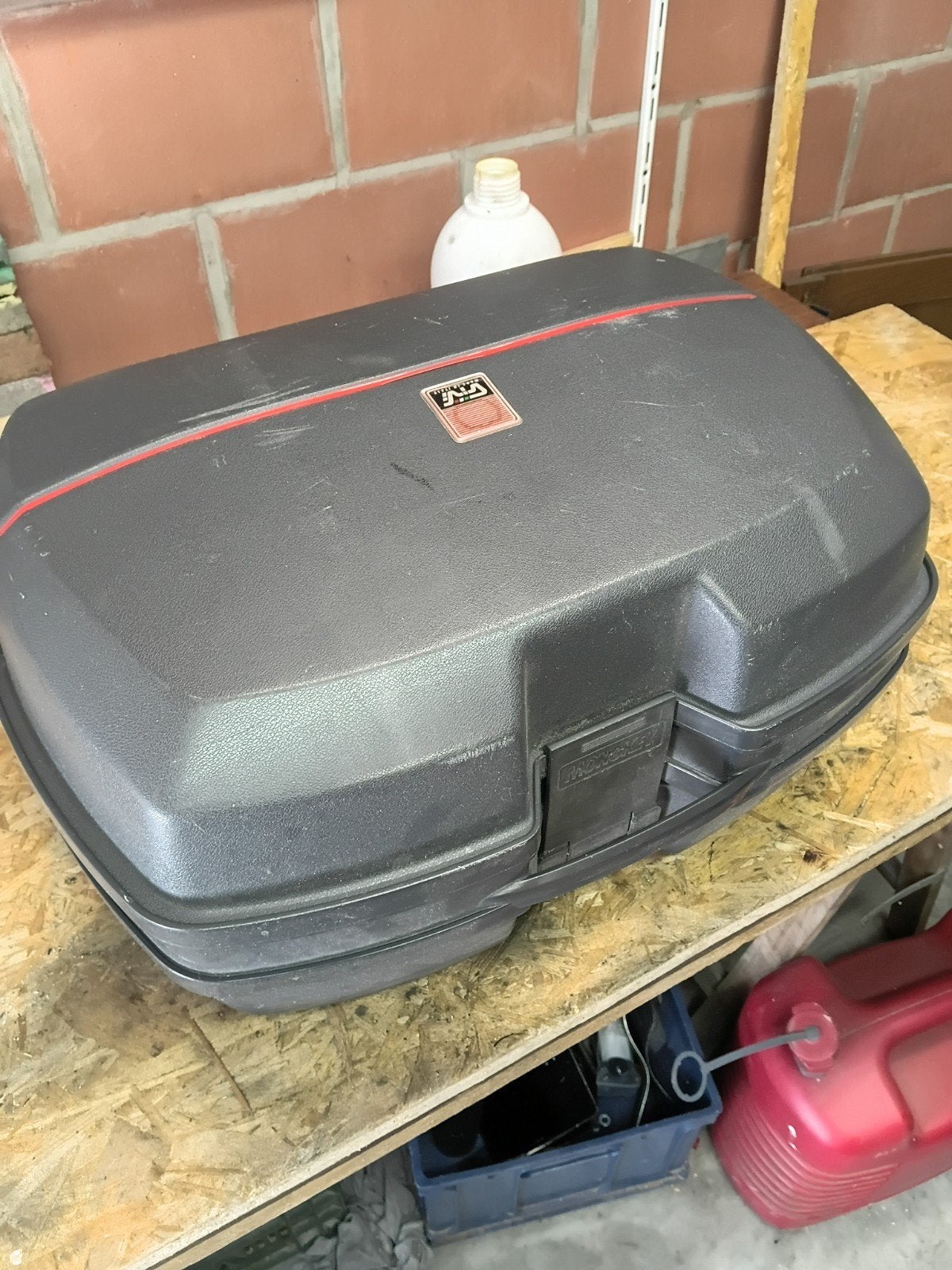 gifi kofferset met steunen.  3 kofferset met 2 sleuteltjes., Motoren, Accessoires | Koffers en Tassen, Ophalen
