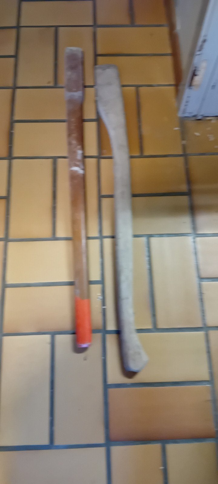 Manche en bois pour outil, Enlèvement