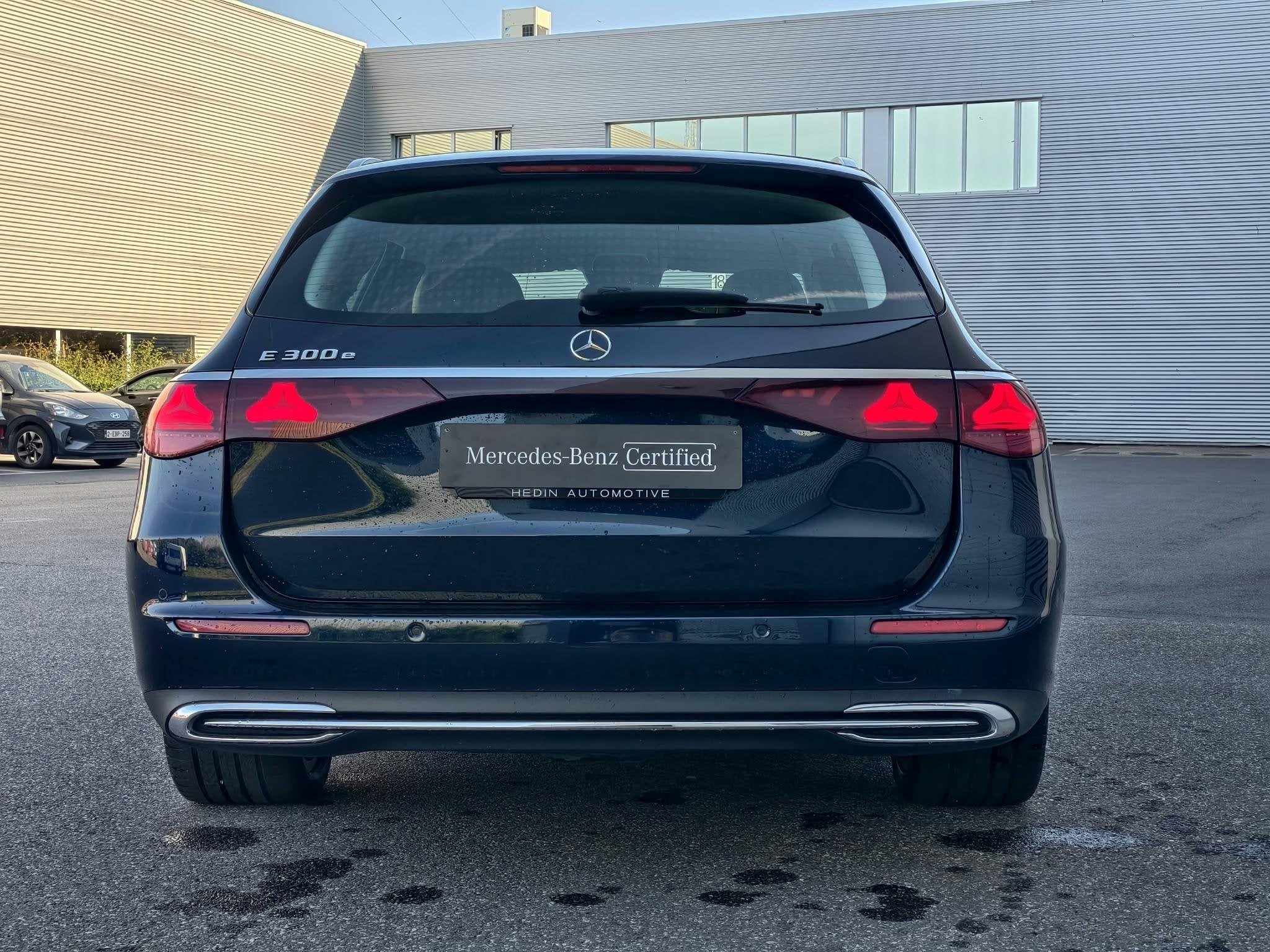 Mercedes-Benz E-Klasse 300 e Break Luxury Line | Distronic |, Automaat, Dealer onderhouden, Gebruikt, Plug-in hybride