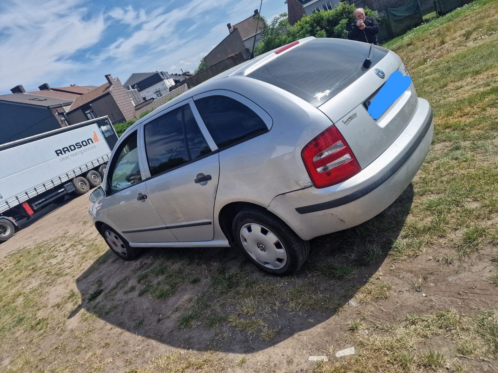 Skoda fabia 1.2cc euro4 204000km roule tres bien, Auto's, Skoda, Voorwielaandrijving, Stof, 139 g/km, Zwart