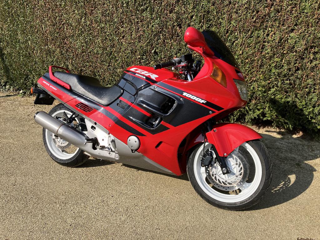 Honda CBR 1000F 1991 oldtimer in goede staat!, Motoren, Motoren | Honda, Particulier, Sport, meer dan 35 kW, 4 cilinders, Nieuw