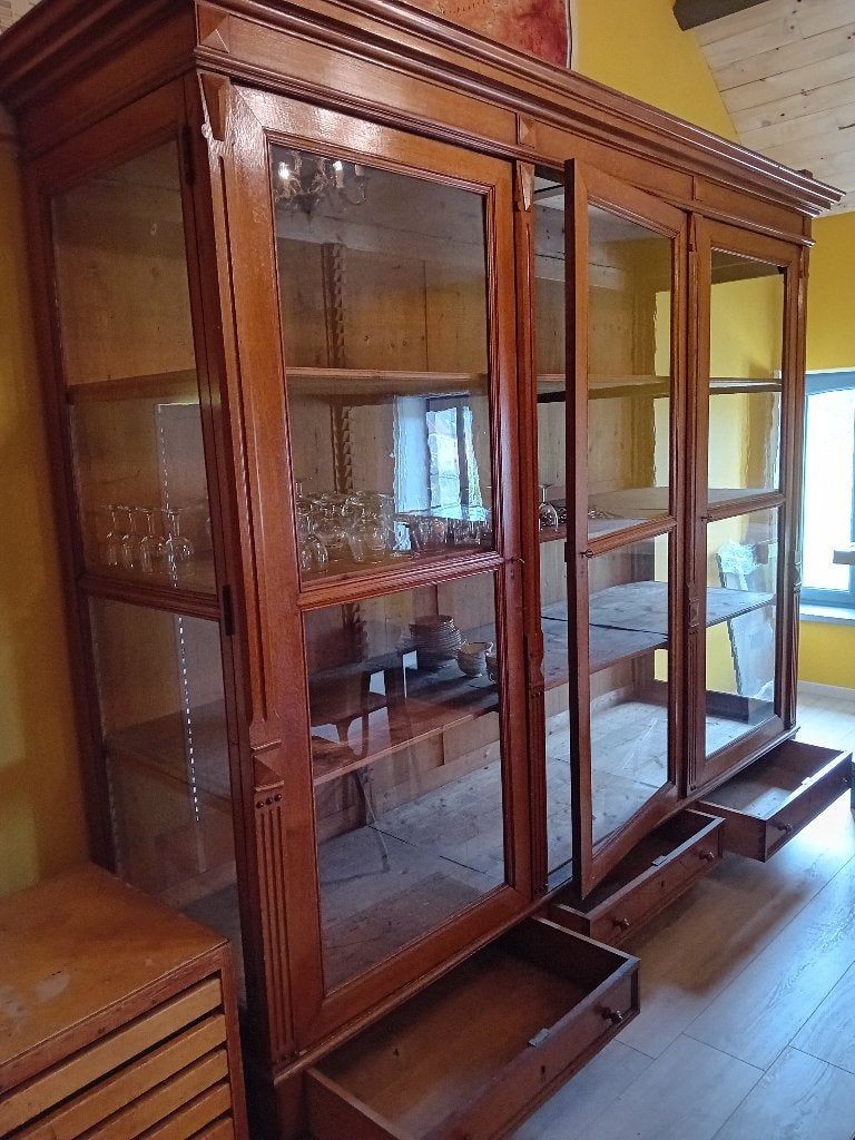 Monumentale Vitrinekast/bibliotheekkast, Ophalen