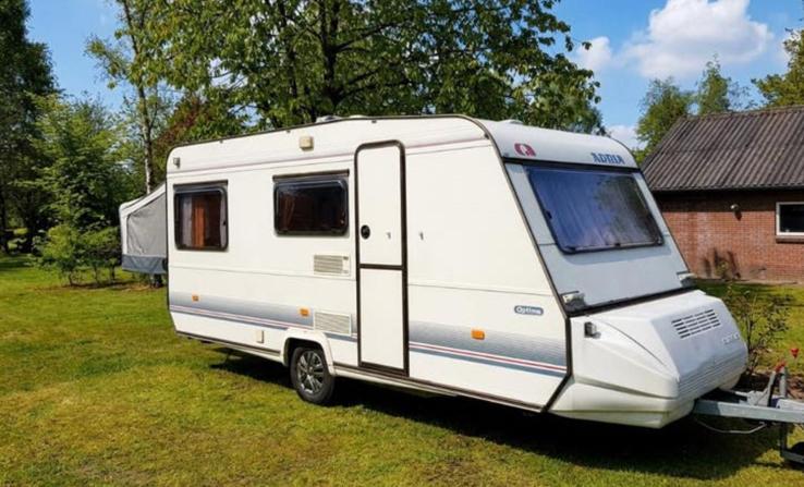 Adria 4259 TL Caravan – Compleet, Goed Onderhouden, Caravans en Kamperen, Caravans, Bedrijf, Adria, Koelkast, Ophalen