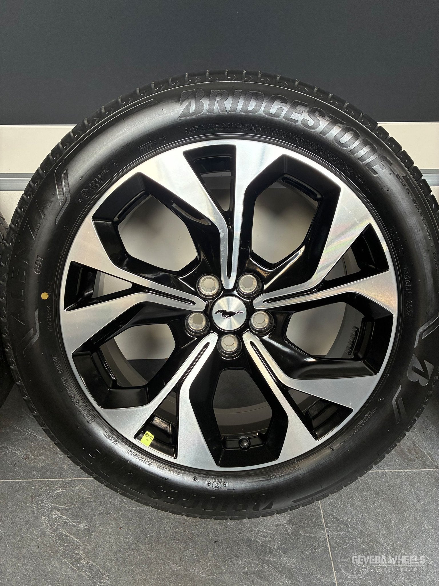 19” originele Ford Mustang Mach-e velgen + banden 5x108 LJ8C, Auto-onderdelen, 19 inch, Gebruikt, -, -