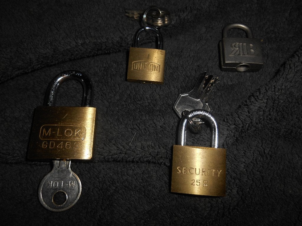 Lot de 4 cadenas, Enlèvement ou Envoi
