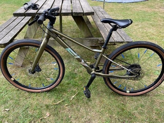 Stoere, kwaliteitsvolle Junior MTB, Merk Superior F.L.Y. 24, Gebruikt, Heren, 45 tot 49 cm, Geen vering