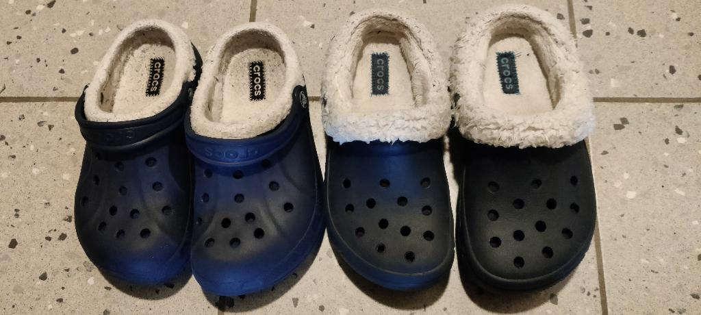 Deux paires de Crocs, tailles 24 et 22, Garçon ou Fille, Crocs, Enlèvement, Utilisé