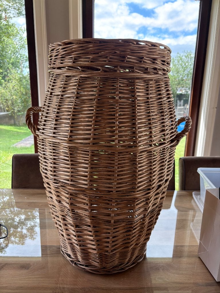 Rieten mand, Huis en Inrichting, Woonaccessoires | Schalen en Manden, Ophalen, Gebruikt, Mand, Riet