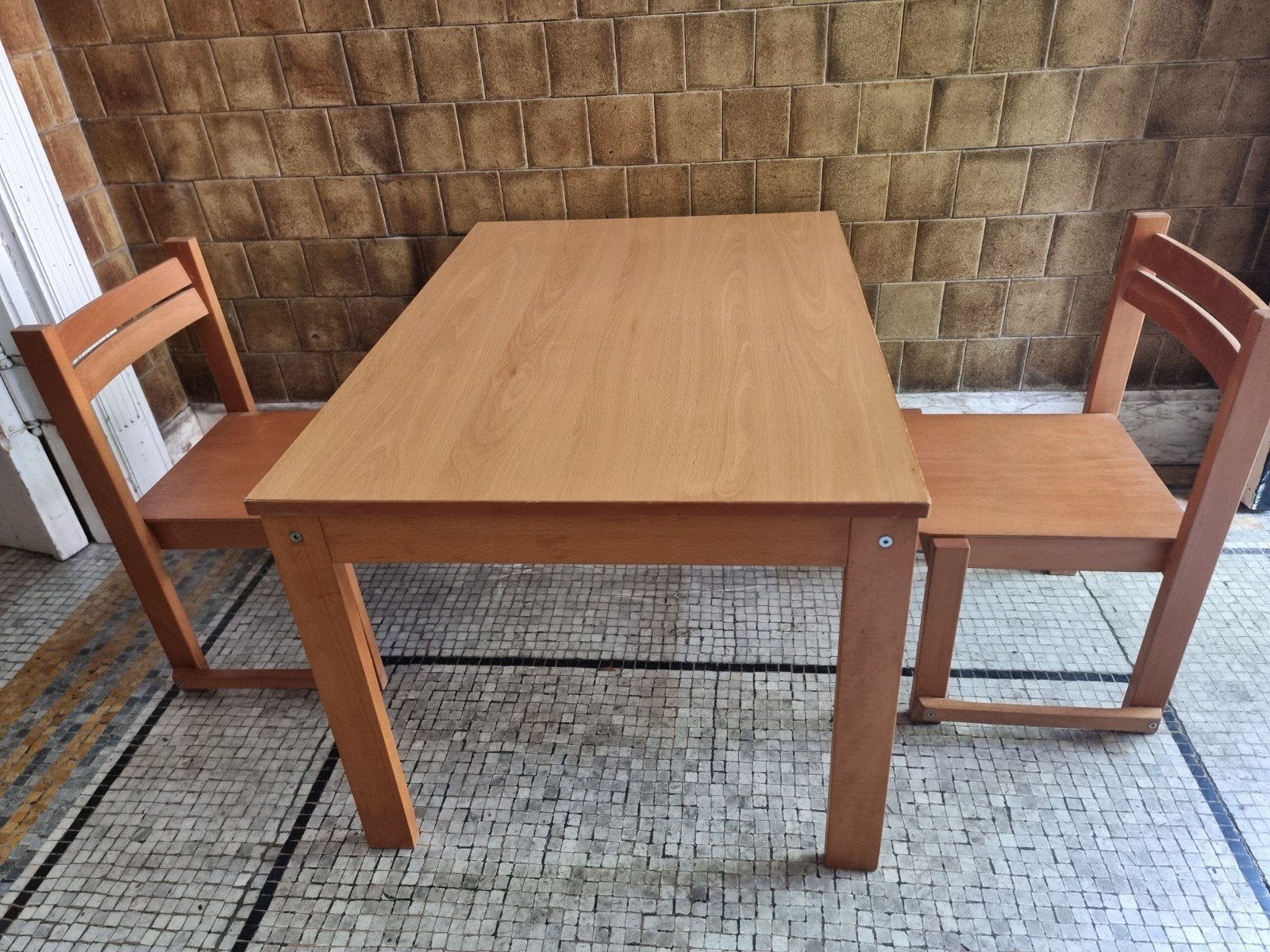 Ensemble table + 2 chaises enfants, Enlèvement, Chaise(s)