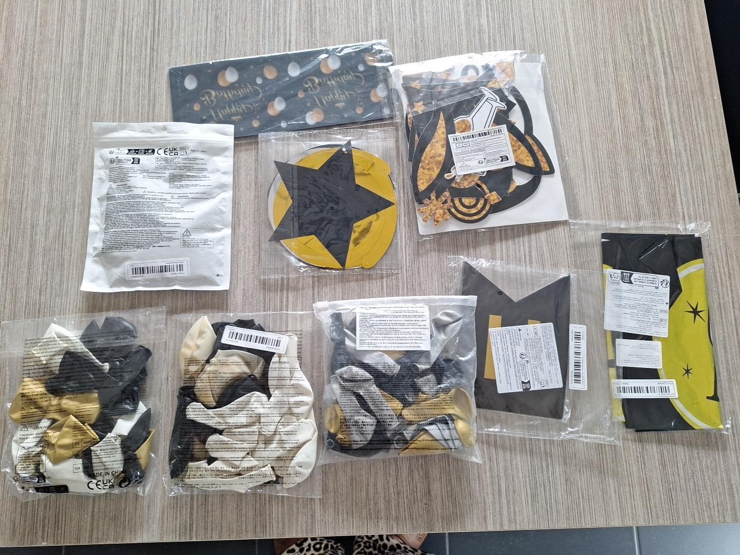 Feestdecoratie zwart/goud – ballonnen, slingers & bekers, Ophalen, Nieuw