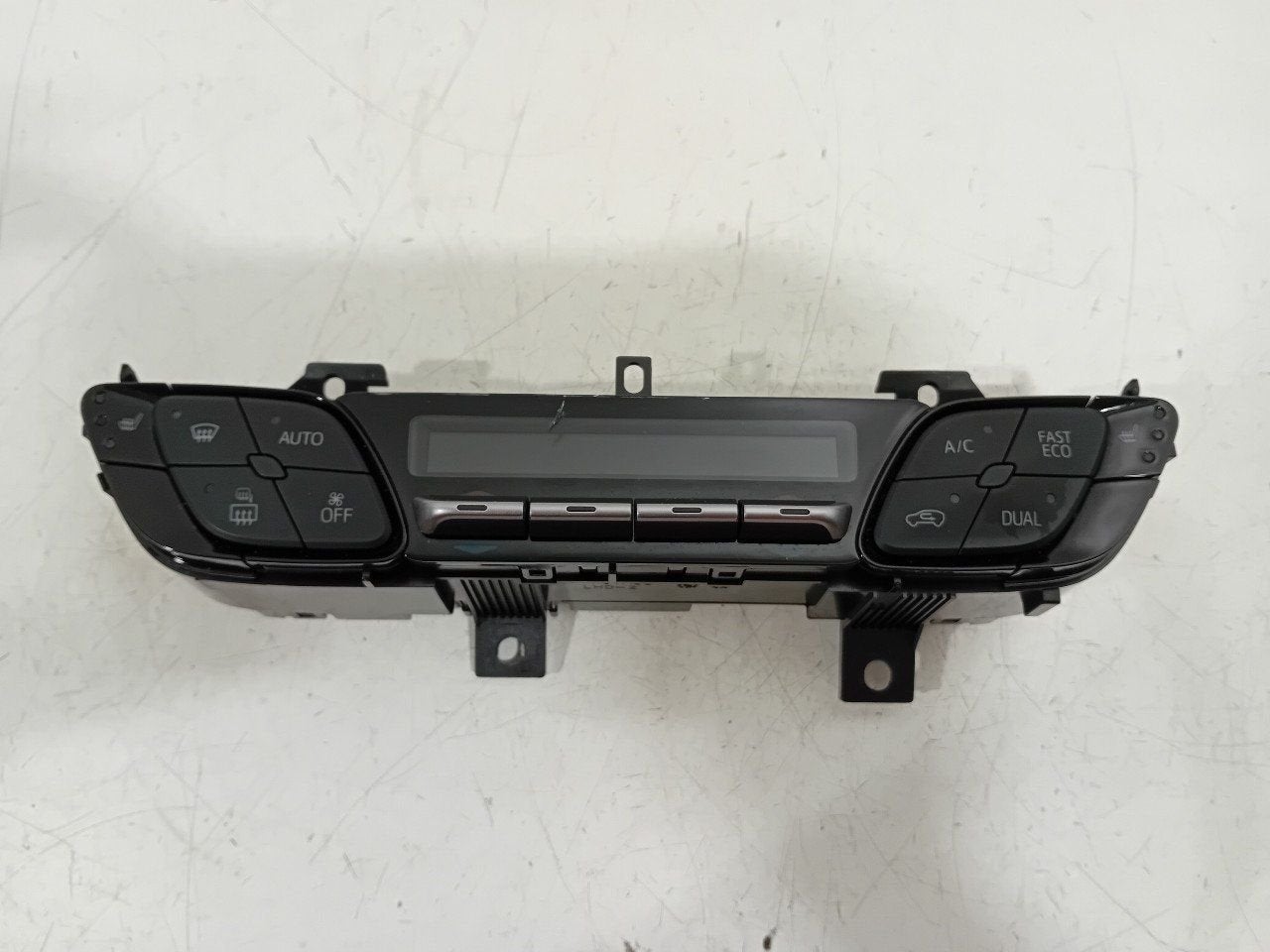 Bedieningspaneel kachel Toyota C-HR, Onderdelen@venauto.nl, Van der Ven Autorecycling B.V., Ettenseweg 76, 4706 PB Roosendaal, The Netherlands
