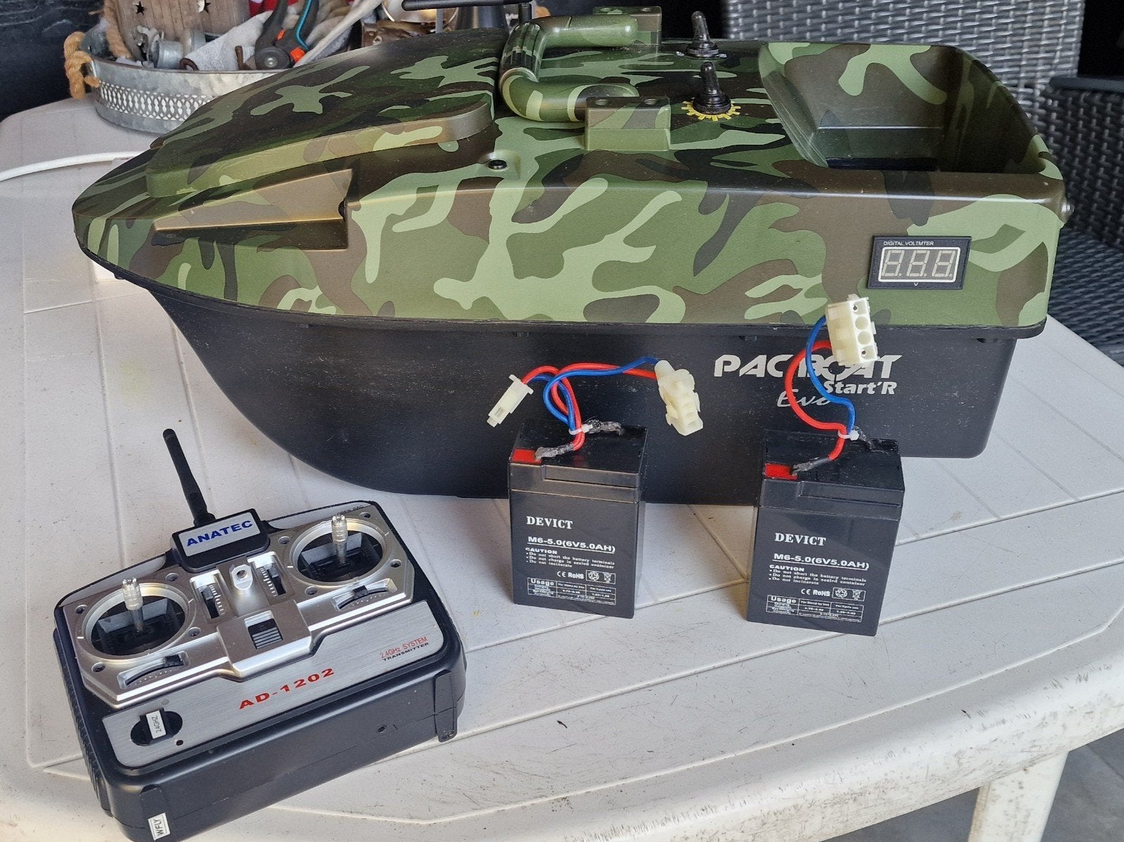 Voerboot Anatec, Ophalen, Zo goed als nieuw