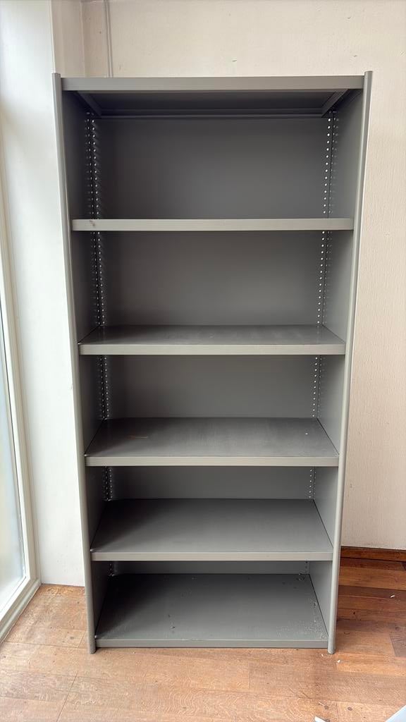 Metalen rek/ metalen kast, Huis en Inrichting, Kasten | Roldeurkasten en Archiefkasten, Ophalen, Zo goed als nieuw
