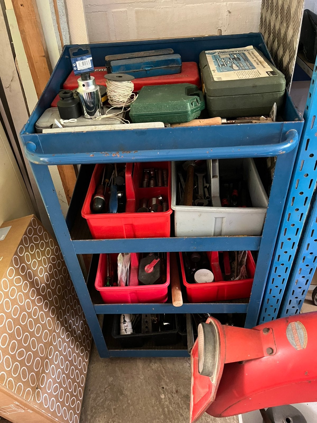 Gereedschap trolly, Ophalen, Zo goed als nieuw