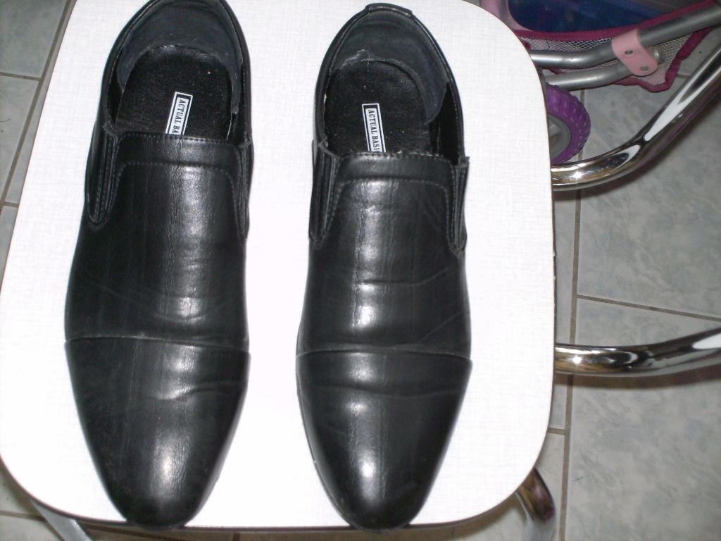 a vendre chaussure pour homme, Enlèvement ou Envoi, Comme neuf, Noir, Autres types