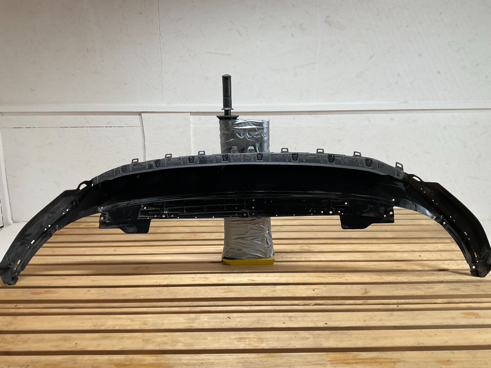 Bumper onderplaat Volkswagen Golf 8 R VII 5H0805915F VW-107, Gebruikt, Volkswagen AG, Vw@volkswagen.de, Berliner Ring 2
38440  Wolfsburg, DE