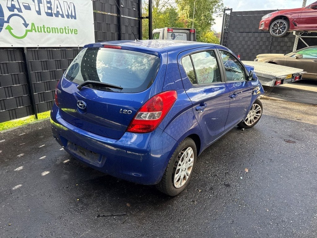 FEU ARRIÈRE DROIT Hyundai i20 (|924021J000|), Autos : Pièces & Accessoires, Hyundai Motor Deutschland GmbH, Kaiserleipromenade 5
63067  Offenbach am Main, DE