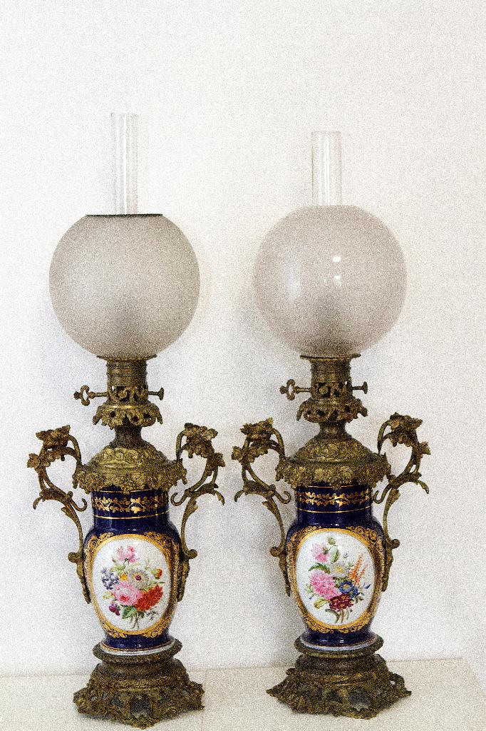 antieke lampions in Sèvres, Antiek en Kunst, Ophalen