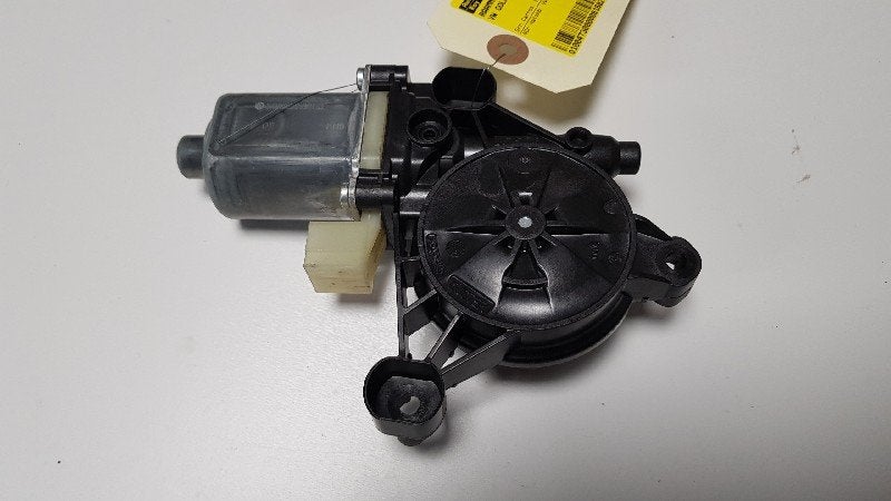 MOTEUR LEVE VITRE ELECTRIQUE Golf Sportsvan (AUVS), Dhr. J. Ham, Volkswagen, Administratie@autoham.nl, Utilisé