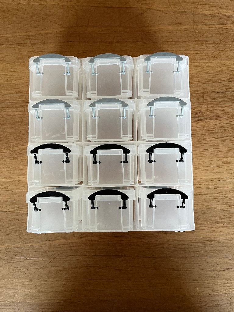 Kunststof hobby opbergdoos met 12 vakjes, Huis en Inrichting, Woonaccessoires | Overige, Zo goed als nieuw, Kunststof, Ophalen of Verzenden