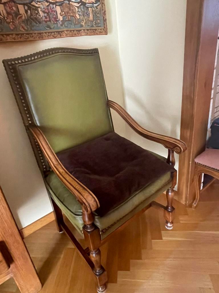 Elegante lederen fauteuil met massief hout, Ophalen