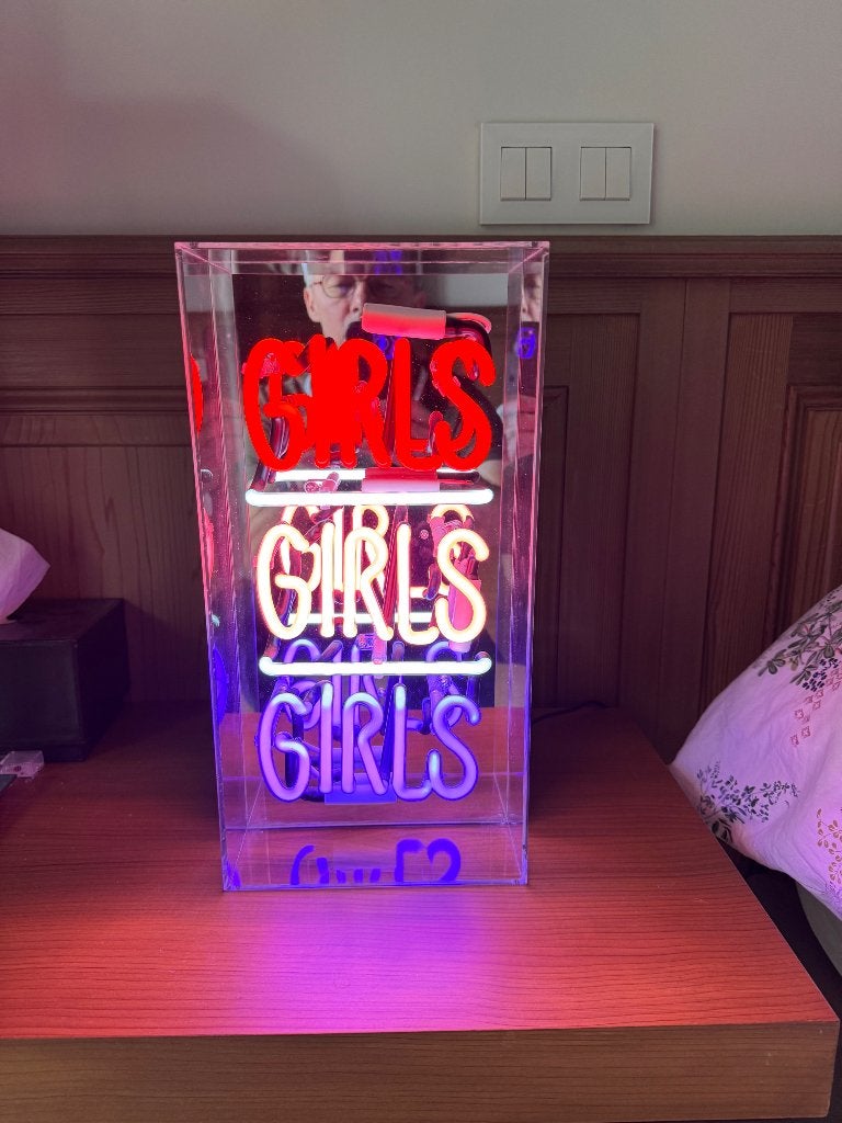 Girls girls girls decoratieve neon sign, Ophalen, Zo goed als nieuw