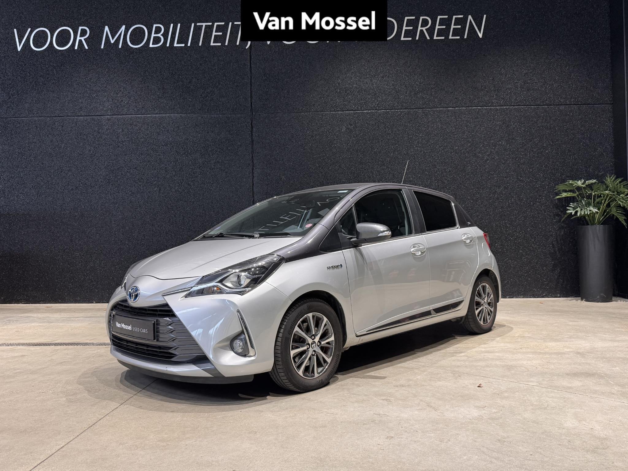 Toyota Yaris 1.5 Hybrid Dynamic, Gebruikt, Euro 6, 5 zetels, Hybride Elektrisch/Benzine