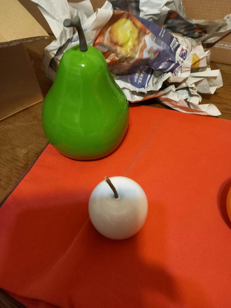 Decoratieve appel en peer, Ophalen