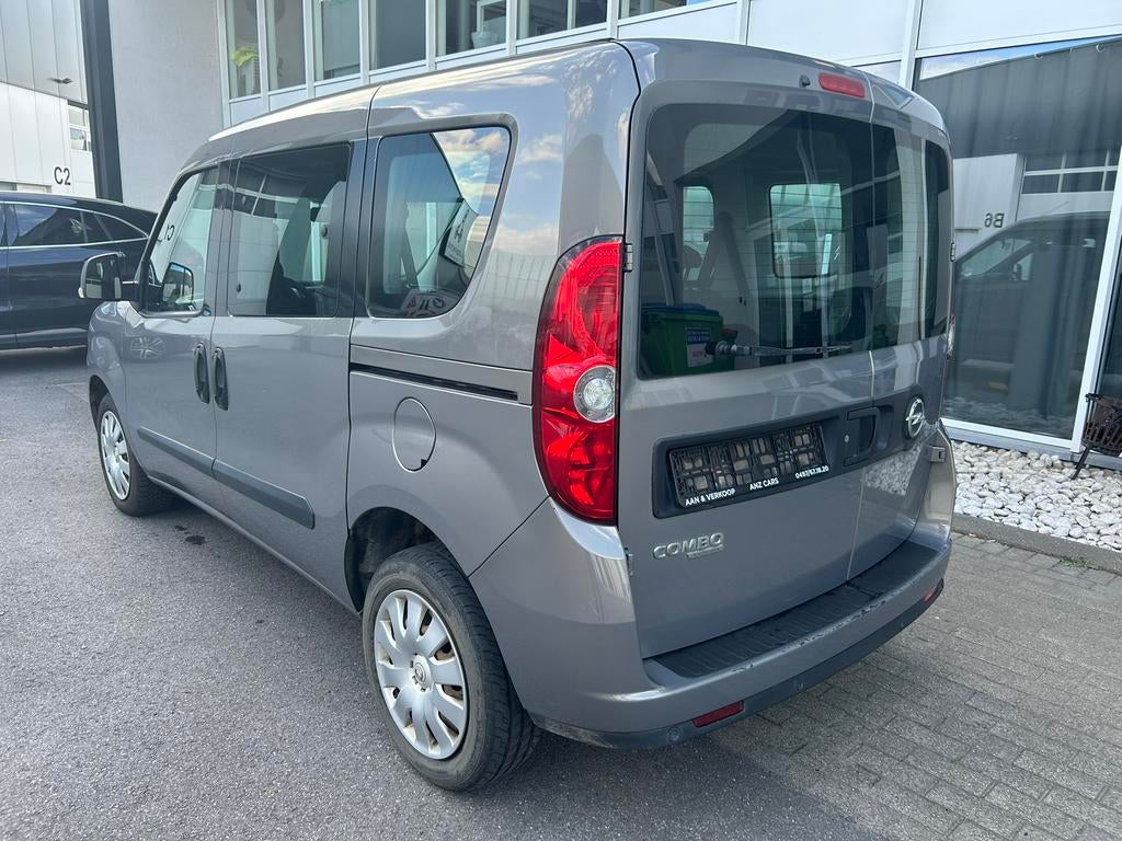 Opel Combo 1.4i TOUR in goede staat, Euro 5, Zwart, Bedrijf, Handgeschakeld