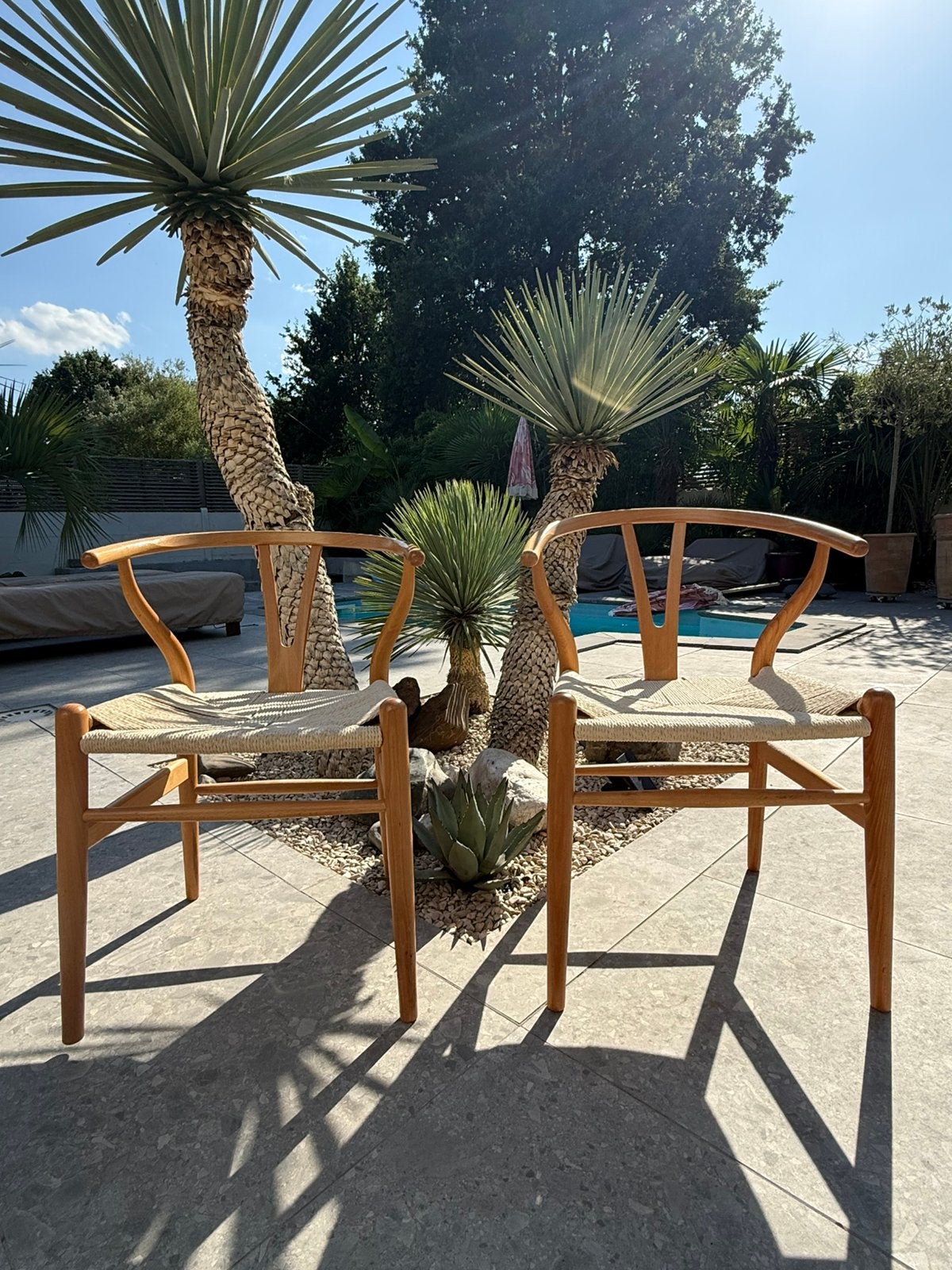 2 wishbone stoelen - stijl Hans J Wegner, Maison & Meubles, Chaises, Enlèvement, Comme neuf, Bois, Deux